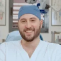 Il dottor Jacopo Dus della Holistic Dental Clinic di Prata di Pordenone